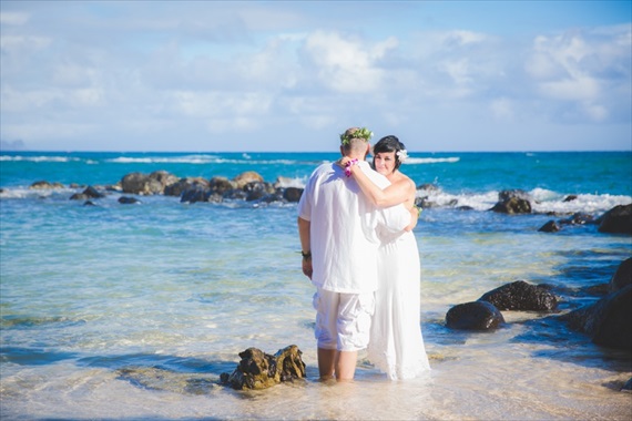 Maui-beach-wedding-ardolino-photography-emmaline-bride-17