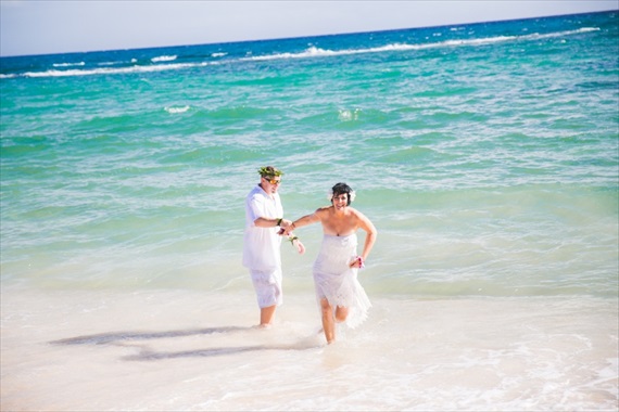 Maui-beach-wedding-ardolino-photography-emmaline-bride-22