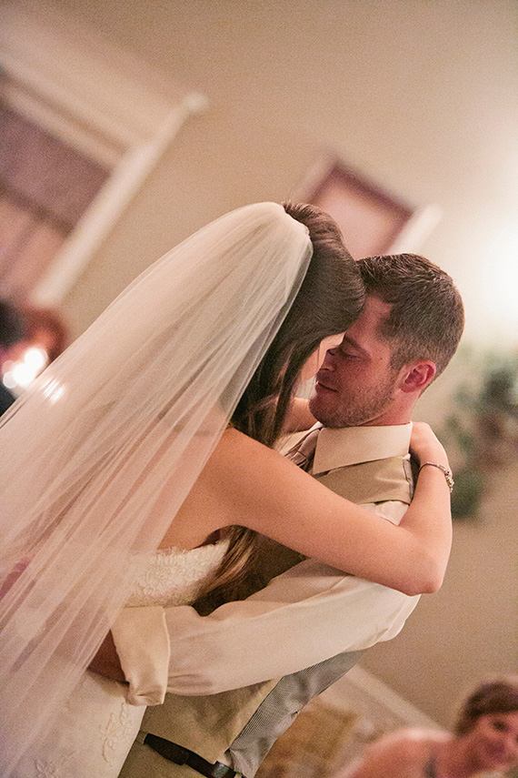 Tate Tullier Photography - Gatehouse wedding - bride-and-groom-dance
