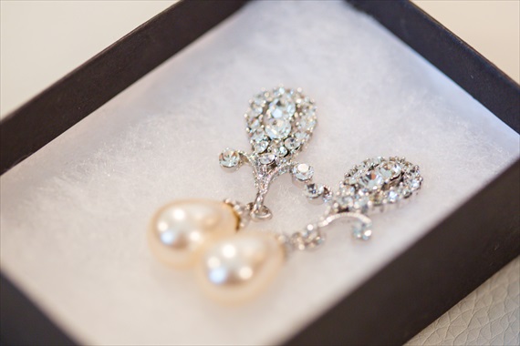 Filda Konec Photography - Hemingway House Wedding - bride's pearl earrings