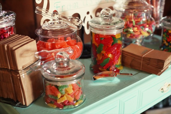 Drozian Photoworks - wedding candy jars and candy table