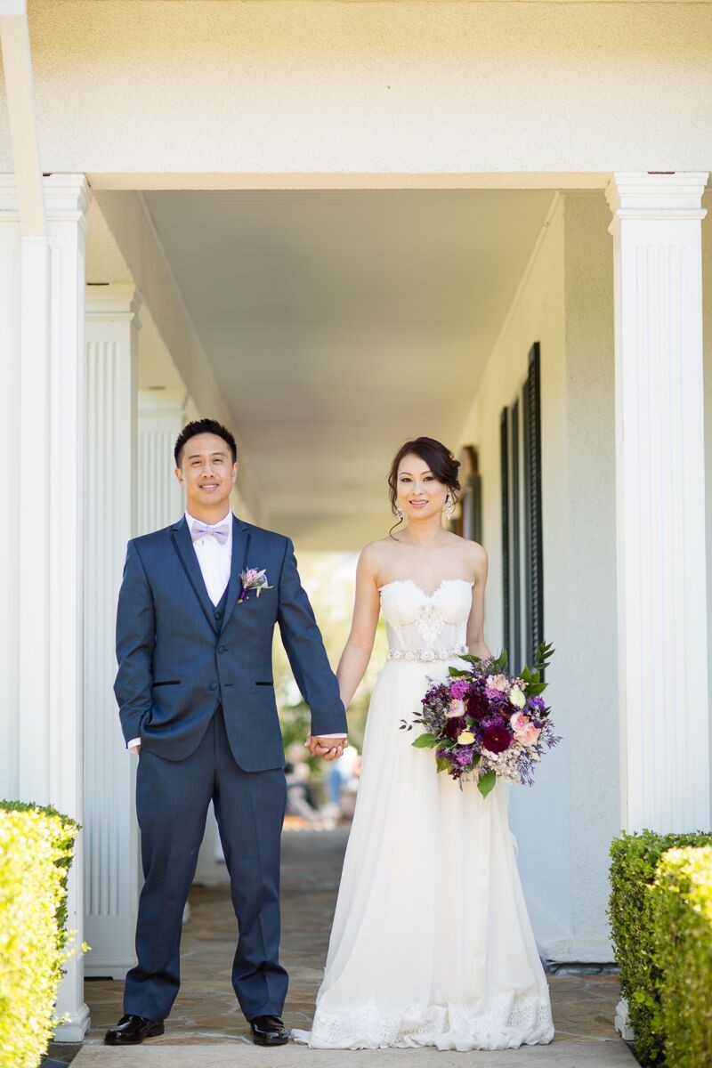 Winery Style Wedding Shoot - The Bride and Groom (photo: olivia smartt) https://emmalinebride.com/themes/winery-style-wedding/