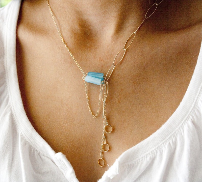 Aquamarine layered summer necklace | via Best Aquamarine Jewelry http://emmalinebriide.com/bride/best-aquamarine-jewelry/