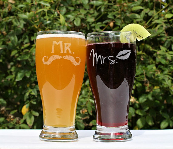 wedding gift ideas from a to z - beer glasses for mr and mrs by scissormill