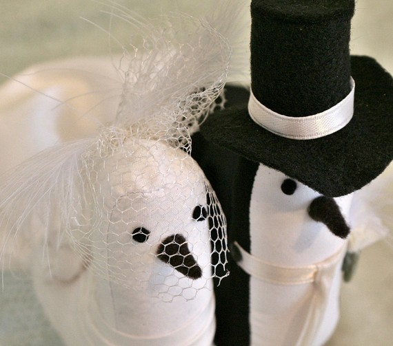 Feather Themed Wedding - bird cake topper by le petit oiseau