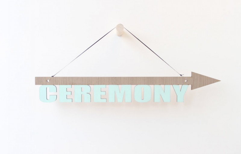 blue ceremony sign | via 10 NEW Something Blue Ideas | https://emmalinebride.com/bride/new-something-blue/