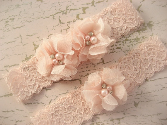 blush lace wedding garter set via Where to Measure for a Garter from EmmalineBride.com