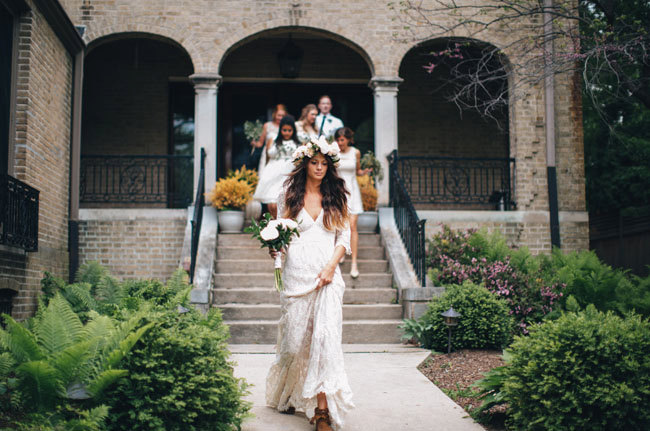Beautiful bohemian inspired wedding gown made of lace | gown: be my bride | photo: jessica stoe | etsy boho weddings | https://emmalinebride.com/bohemian/etsy-boho-weddings/