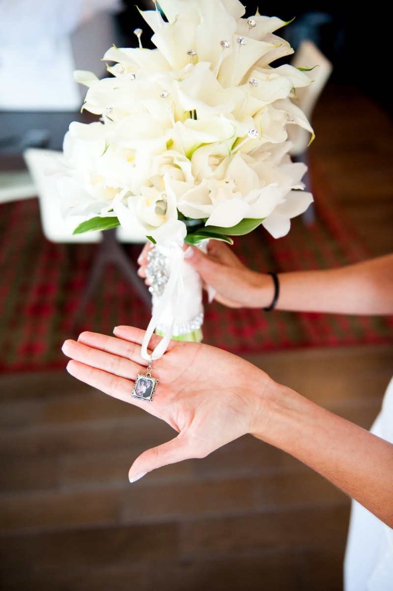bouquet charm | Handmade Wedding Charms via https://emmalinebride.com/decor/handmade-wedding-charms/