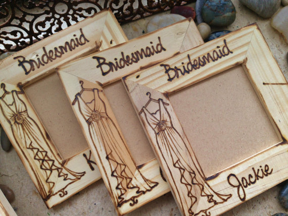 bridesmaid frame | bridesmaid gift ideas https://emmalinebride.com/gifts/bridesmaid-gift-ideas/
