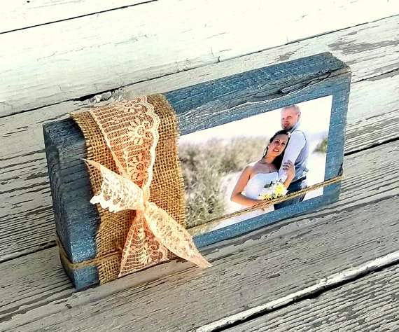 burlap wrapped photo frame