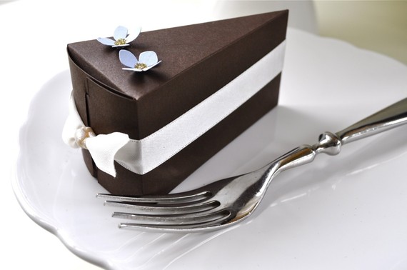 Cake Boxes (by Imeon Design via EmmalineBride.com)