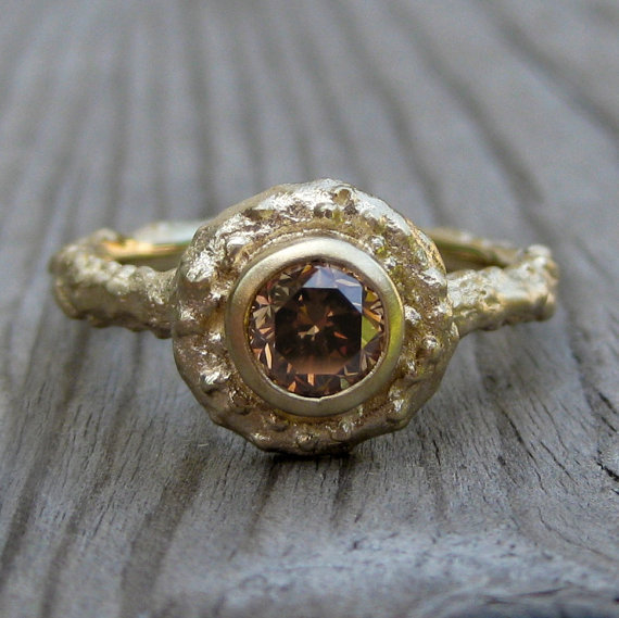 chocolate diamond engagement ring (via 7 Alternative Engagement Ring Ideas)