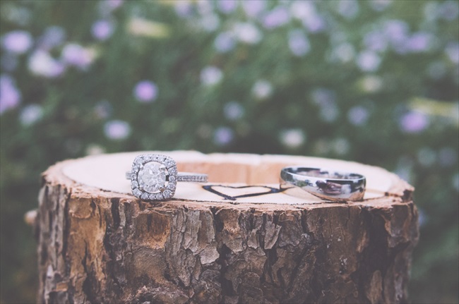 The rings | Photo: Searching for the Light Photography LLC | via https://emmalinebride.com/real-weddings/colorado-chic-wedding-kendall-brian/