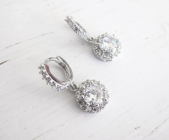 Crystal bridal hoop earrings | vintage bridal earrings | https://emmalinebride.com/bride/vintage-inspired-bridal-earrings