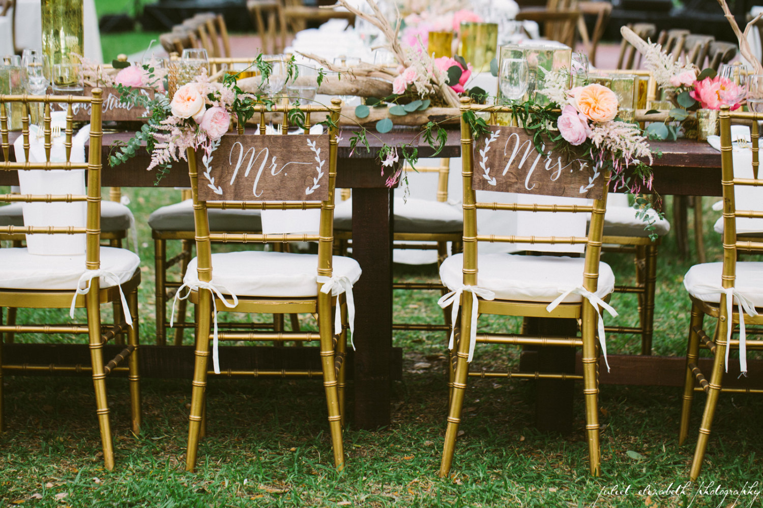 cute wooden chair signs | via bride and groom chair signs https://emmalinebride.com/decor/bride-and-groom-chairs/