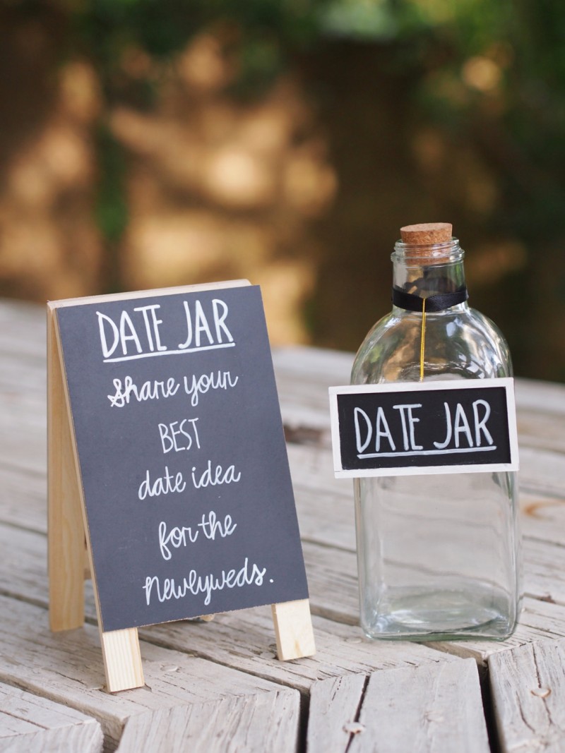 How to Make a Beautiful Date Jar Guest Book for Weddings | https://emmalinebride.com/reception/date-jar-guest-book/