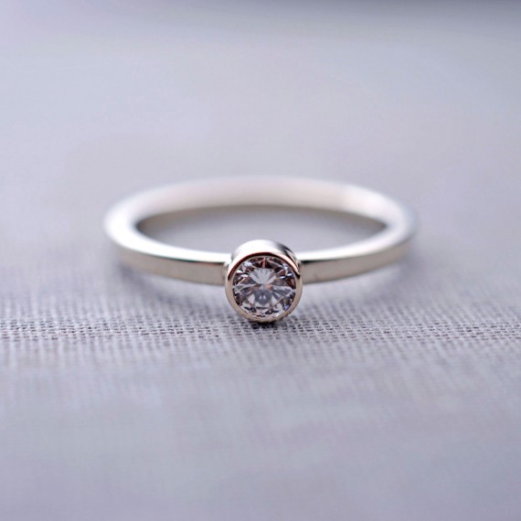 diamond ring | How To:  Buying Engagement Ring on Etsy / Online
