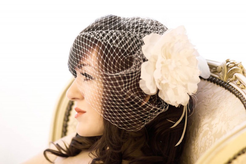 diy birdcage veil | Best DIY Wedding Projects via https://emmalinebride.com/decor/best-wedding-diy-projects/