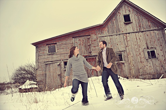 20 Best Engagement Photo Ideas: The Snow (by Amy Carroll Photography)