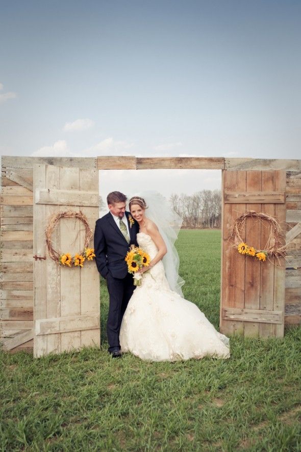 fall wedding backdrop with doors | Ceremony Backdrops Doors | photo: Laura Leigh Photo