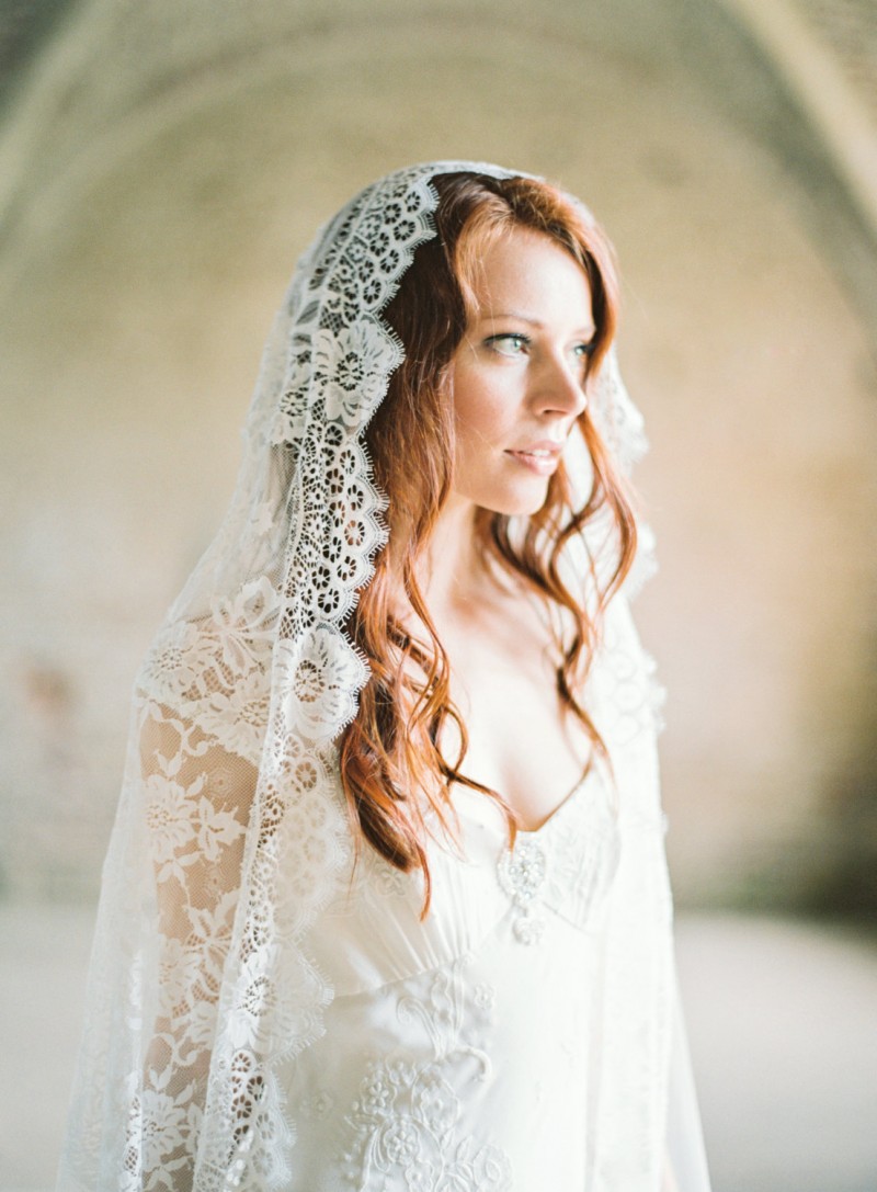 floral lace mantilla wedding veil | mantilla veils weddings | by SIBO Designs | Photo: Brumley & Wells