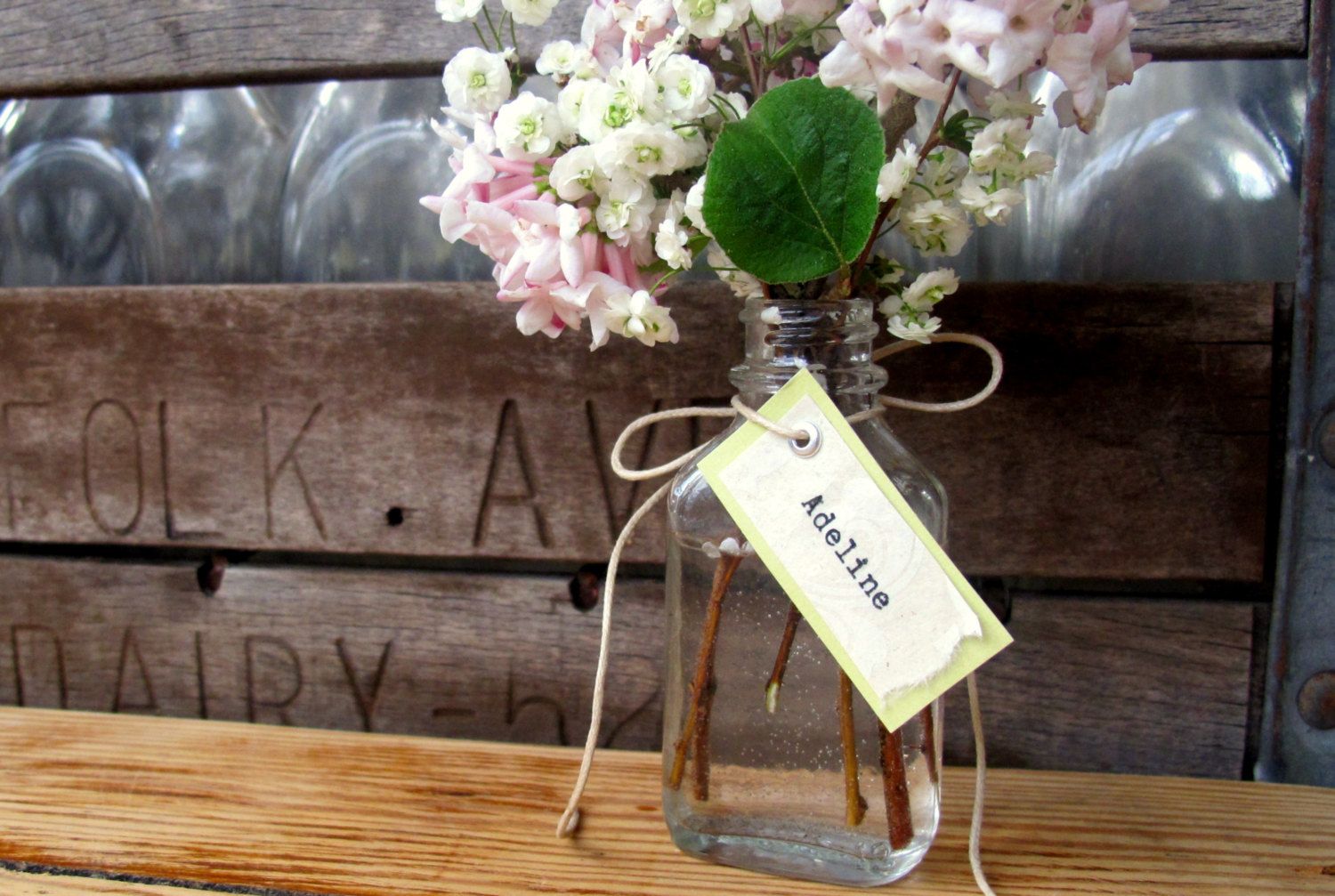 flower vase favors with tag