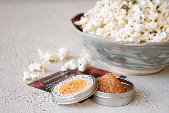 5 Foodie Wedding Favors: #1 Gourmet Popcorn and Seasoning (by Dell Cove Spices via EmmalineBride.com) #favors #handmade #wedding #foodie