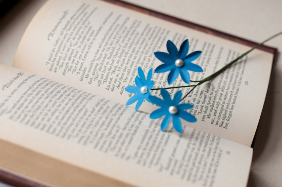 forget me not via 7 Paper Flower Bouquets to Pick for Weddings