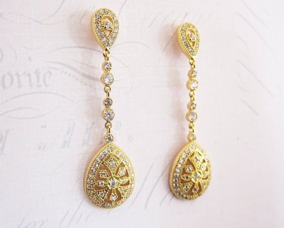 Gold bridal art deco style earrings | vintage bridal earrings | https://emmalinebride.com/bride/vintage-inspired-bridal-earrings