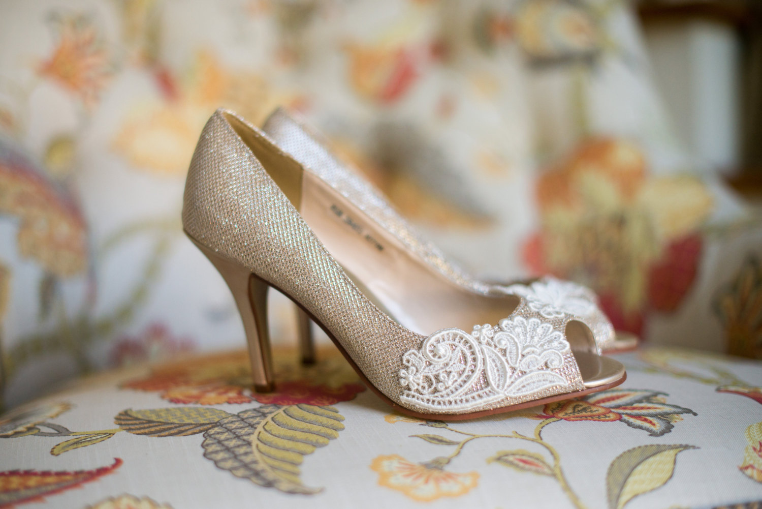 gold champagne silver wedding heels with lace - 9 Romantically Vintage Wedding Accessory Ideas