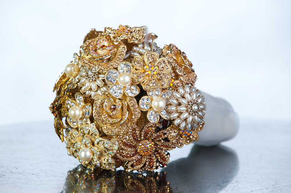 gold pearl brooch bouquet