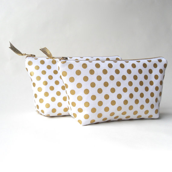 gold polka dot clutch purse | via polka dot wedding ideas https://emmalinebride.com/themes/polka-dot-wedding-ideas-handmade/
