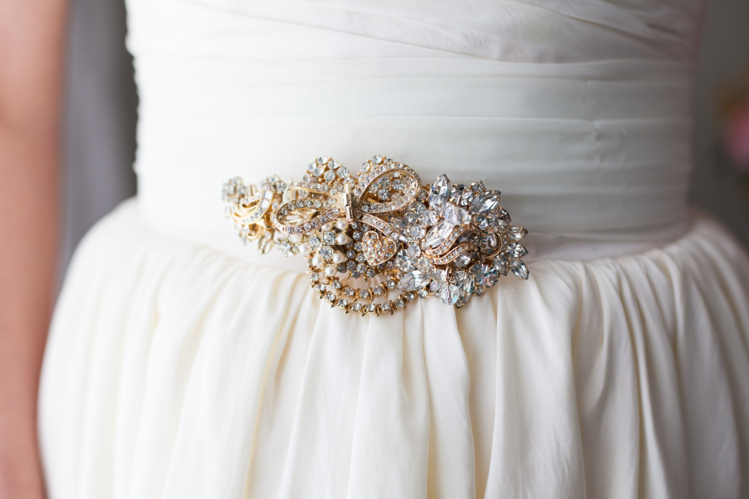 Brooch Dress Sash | http://emmalinebride.com/bride/brooch-dress-sash/