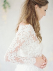 lace sleeve wedding dress