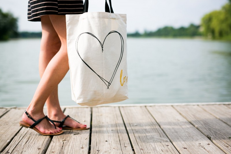 heart love tote bag
