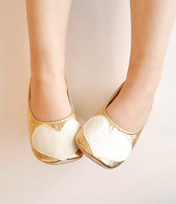 Give your flower girl these adorable heart-topped handmade wedding shoes! By Bitsy Blossom.