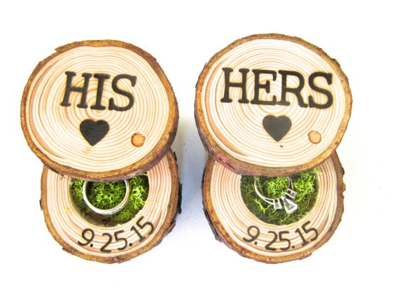 rustic ring pillows from end grain wood shoppe | via http://emmalinebride.com/ceremony/rustic-ring-pillows/