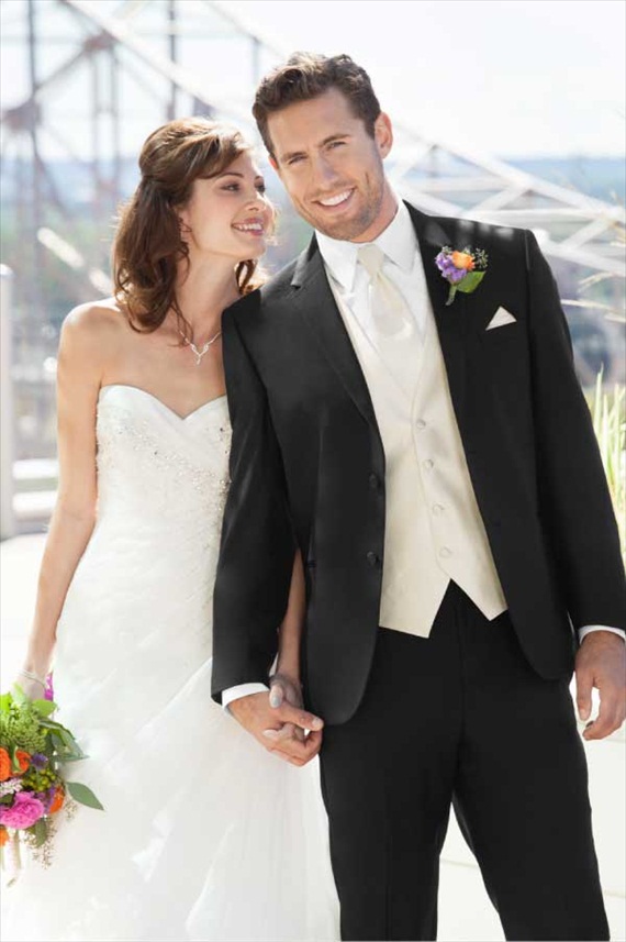 How to Select a Tuxedo: 3 Essential Tips (by EmmalineBride.com, photo: jos. a bank) #handmade #wedding #tips #groom