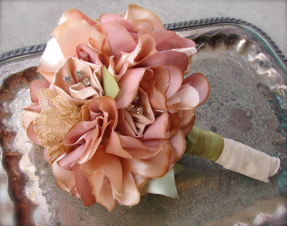 Vintage Wedding Bouquets (+ Accessories) by Autumn and Grace Bridal via EmmalineBride.com