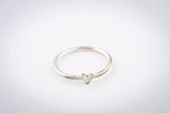 silver heart ring | via emmalinebride.com