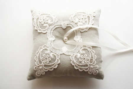 vintage ring pillows