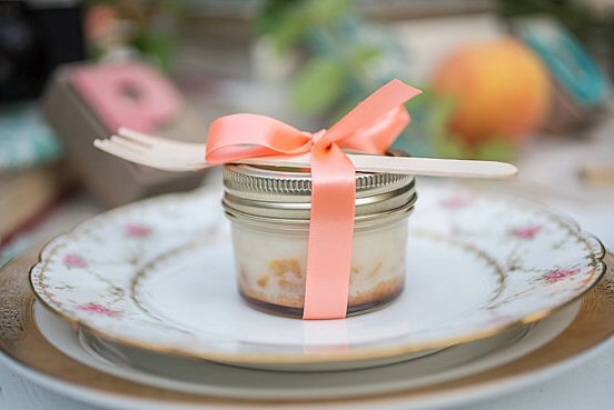 little pies in jars by customlovegifts | via favor ideas weddings https://emmalinebride.com/favors/favor-ideas-weddings/