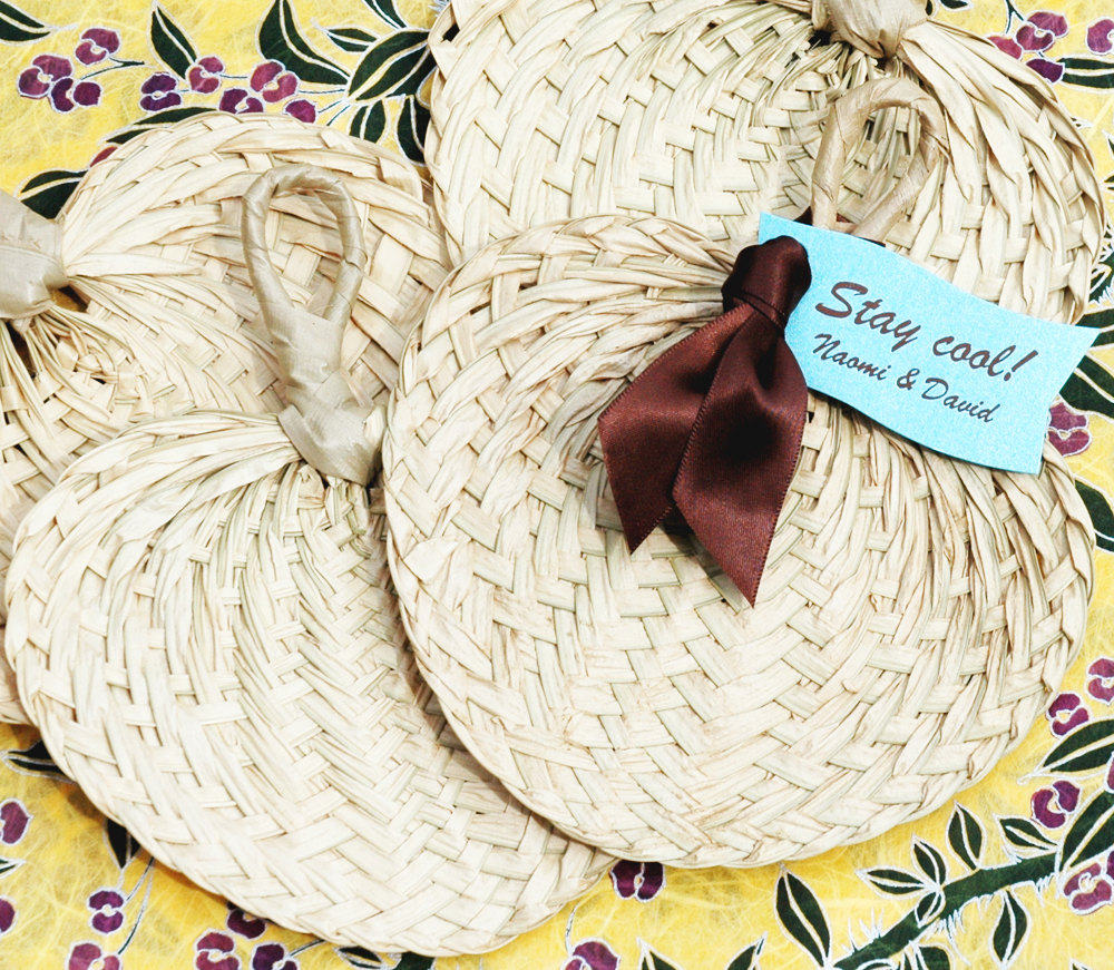 mini palm woven fans by white tulip boutique | via decorate for beach wedding ideas from emmalinebride.com