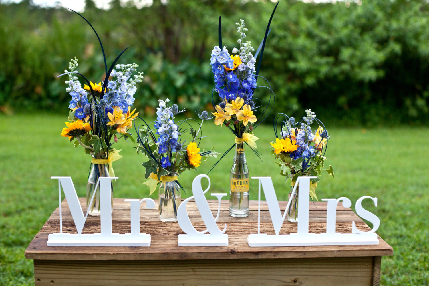 mr and mrs signage | via bride and groom chair signs https://emmalinebride.com/decor/bride-and-groom-chairs/