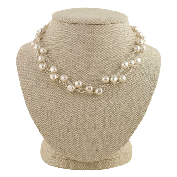 multistrand pearl necklace | pearl necklaces brides https://emmalinebride.com/bride/pearl-necklaces-brides/