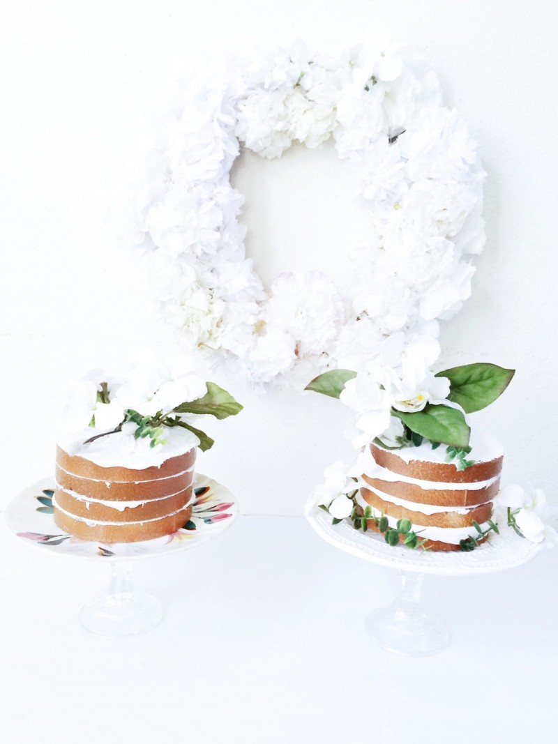fake wedding cakes | via https://emmalinebride.com/reception/fake-wedding-cakes-look-real/