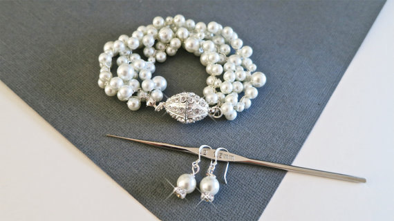 pearl rhinestone bracelet and earrings
