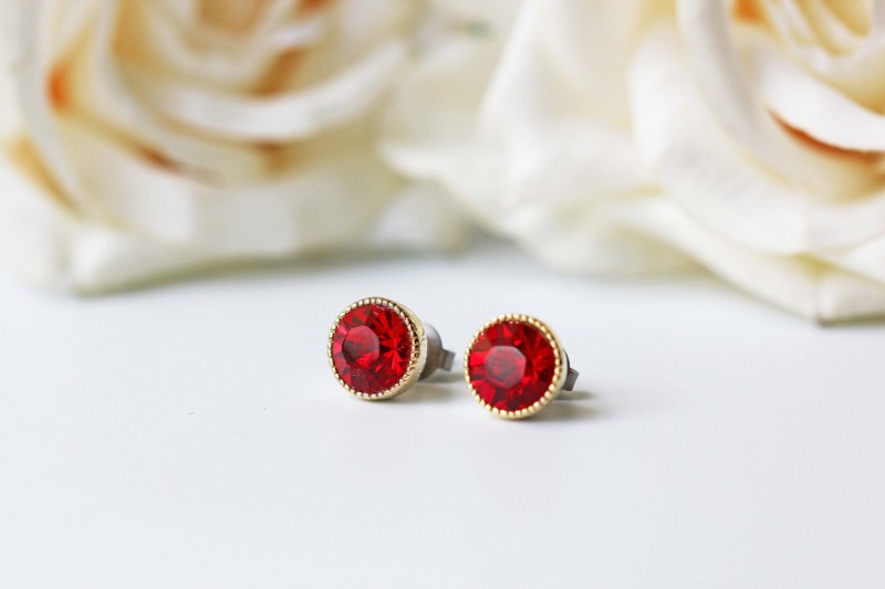 tiny garnet earrings by kaorikaori | via emmalinebride.com | valentine jewelry etsy