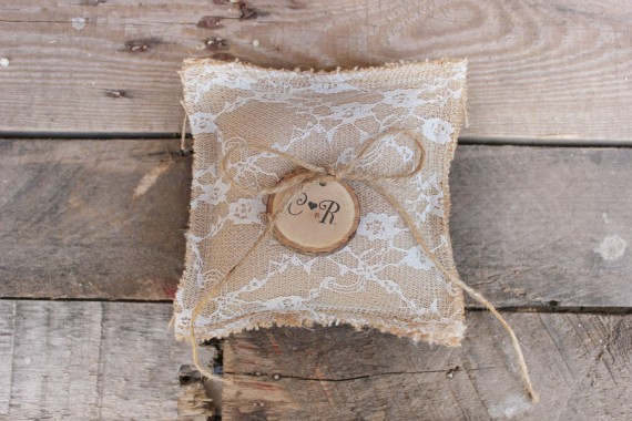 burlap ring pillow with lace overlay | via Rustic Ring Pillows http://emmalinebride.com/ceremony/rustic-ring-pillows/